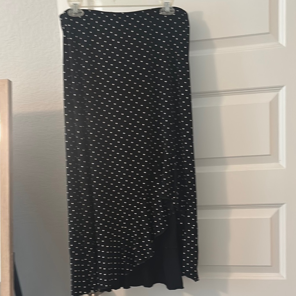 VTG Notations Black & White polka dot Asymmetrical Skirt SZ Large ruffle hem